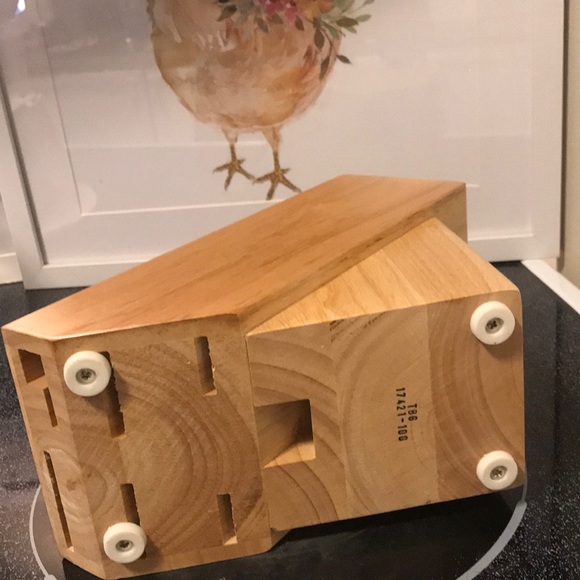 Small wooden kitchen knife block - Picture 2 of 3